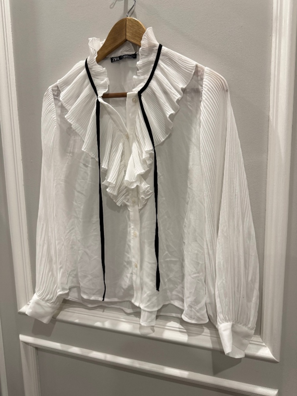 NWT Zara White Pleated Ruffle Blouse Black Ribbon XS